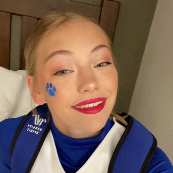 Meet your Posher, Destanee - Picture 1 of 1